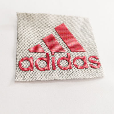Remiendos a todo color de encargo de la transferencia de calor del plastisol TPU 3D con su propio logotipo